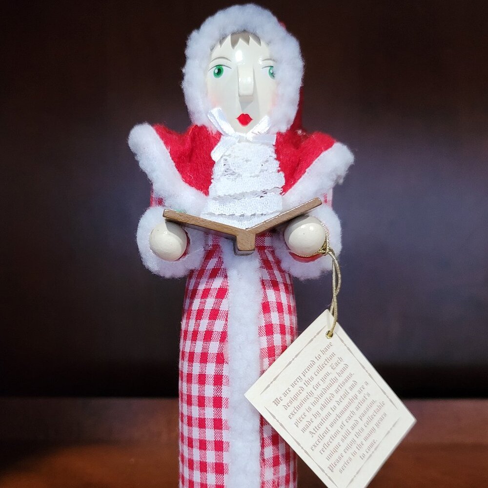 2007 Limited Edition Nutcracker Caroler Christmas Decoration